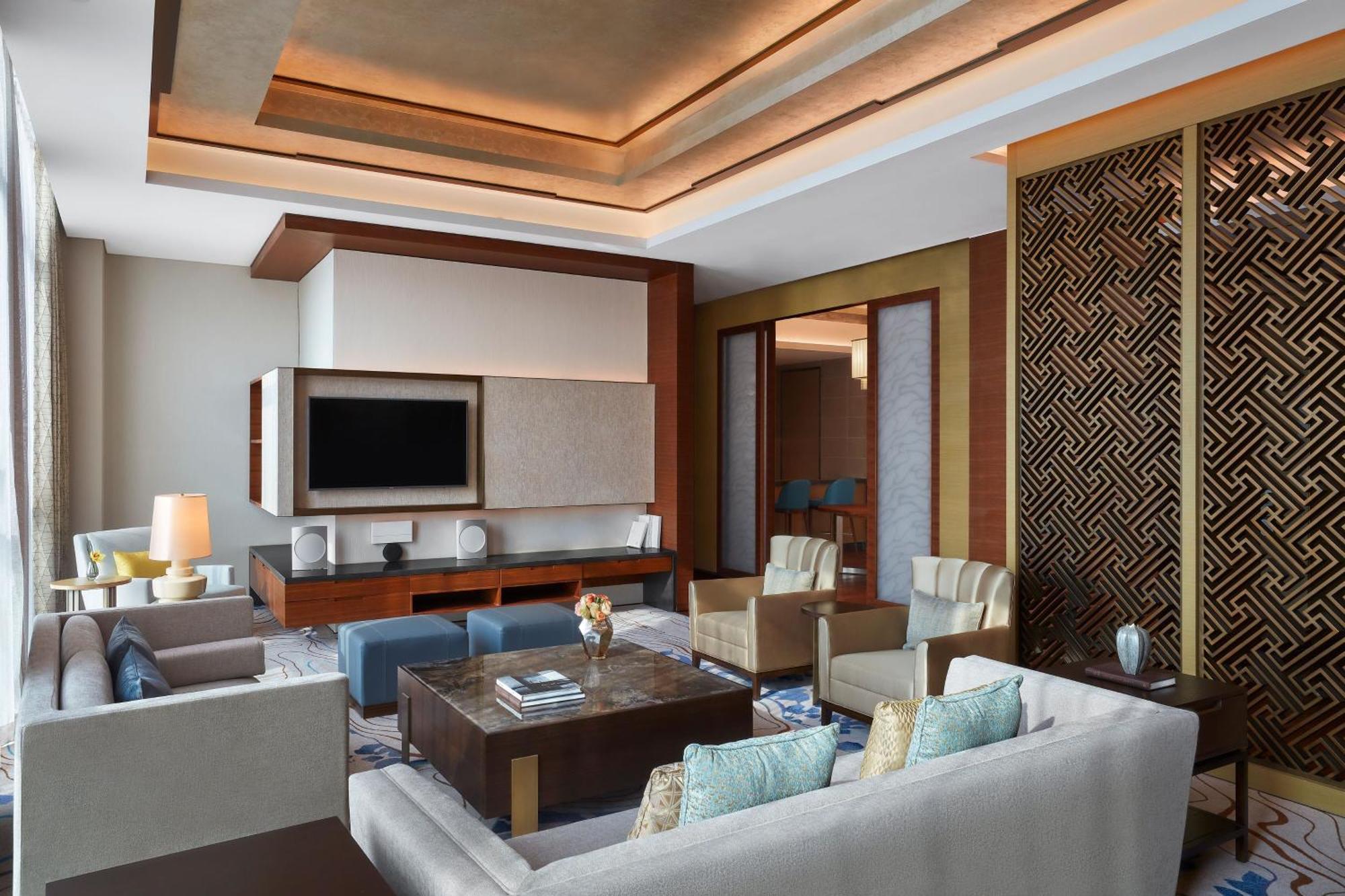 Sheraton Beijing Lize Hotel Exterior photo
